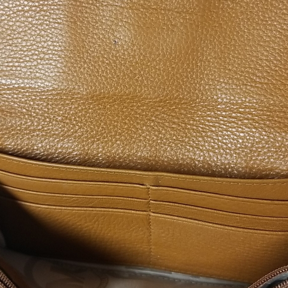 Michael Kors Wallet - Picture 7 of 11